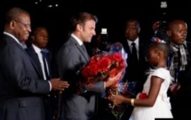Emmanuel Macron accueilli à Yaoundé par le Premier ministre Joseph Dion Ngute