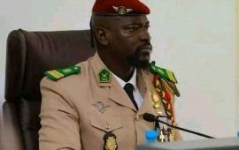 Guinée: le président de la transition dissout plusieurs conseils communaux (décret)