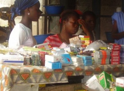 Guinée/Santé: Certains citoyens désapprouvent l’arrêt de la vente des médicaments sur le marché noir