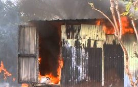 Dabola : Plusieurs habitations et leurs contenus ravagés par un feu mystérieux à Konkoronya