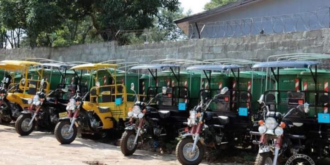 Guinée: Des tricycle et bacs à ordures pour les îles de Loos