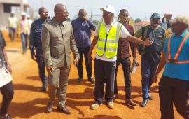 Guinée/Energie : le Ministre Seydouba Soumah visite le chantier du poste de la ligne d’interconnexion de Linsan