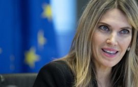 Corruption présumée au Parlement européen : l’élue grecque Eva Kaili écrouée