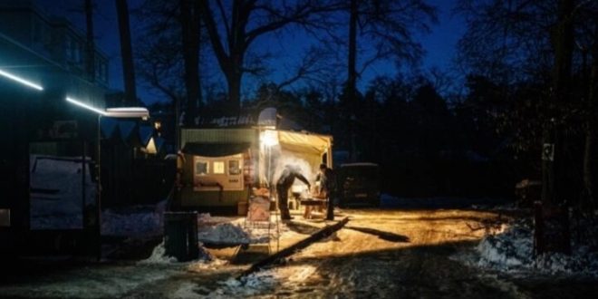 Plongée dans un froid polaire, l’Ukraine répare ses installations énergétiques après une attaque russe