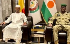 Coup d’État au Niger: la Cédéao prend des sanctions, le président tchadien à Niamey pour une médiation