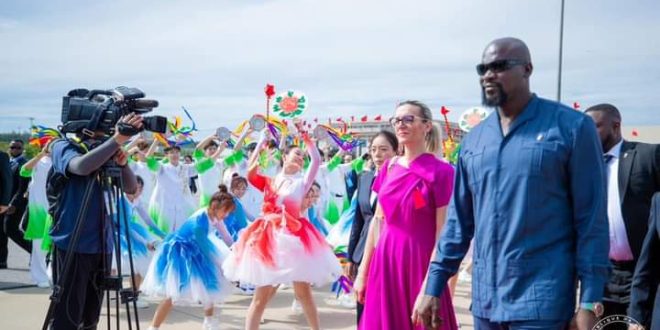 FOCAC 2024 : Le couple présidentiel arrive à Pékin pour un sommet historique