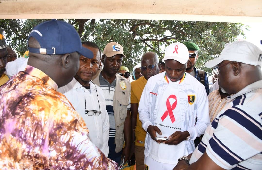 Matoto: le ministre de la santé promet la reconstruction du centre de santé de Matoto marché