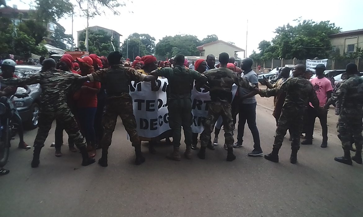 Bourse du travail : Les  travailleurs manifestants   du Port Autonome de Conakry  dispersés  par  des forces de l’ordre
