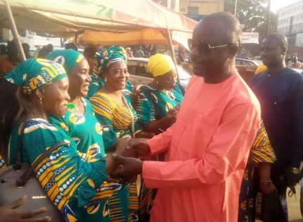 Kaloum : L’association des Femmes ‘’Dynamiques’’ du port Autonome de Conakry soutient le candidat Mohamed Diop