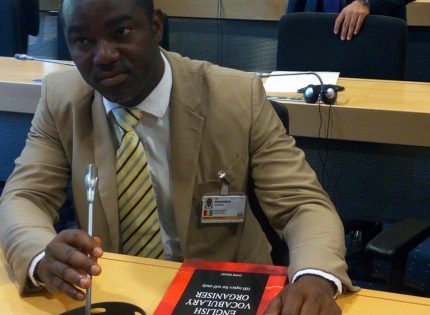 Grande interview de Mohamed DIAWARA, juge d’instruction au tribunal de première instance de Kaloum, lauréat de la 2ème promotion du Projet « Rajeunir et Féminiser l’Administration publique guinéenne » et Auteur du Bréviaire lexical à l’usage du juriste moderne (français-anglais).