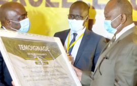 Conakry :Les autorités Sanitaires remettent Un  « pacte Social  » au  président Alpha Condé