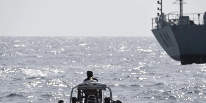 Des pirates détournent deux navires avec leur équipage dans le Golfe de Guinée