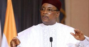 Niger : Mahamadou Issoufou se dit fier d’être le 1er président démocratiquement élu à transmettre le pouvoir