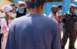 Guinée/Crime: Après deux jours de cavale, la fille qui a tranché le ventre de son copain à la Belle vue est enfin dans la de la police