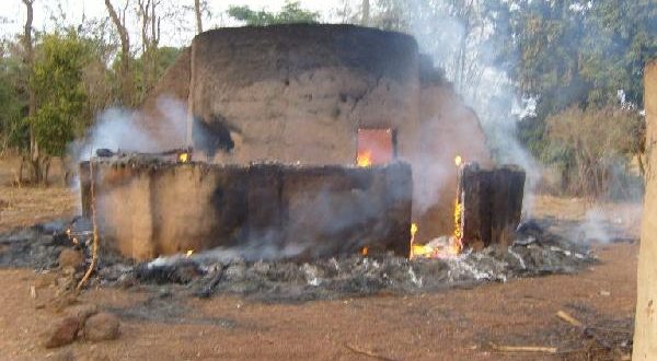 Mamou: Une femme meurt dans l’incendie de trois (3) cases