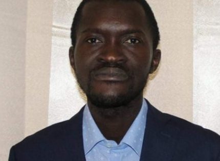 Guinée : Mandat d’arrêt international contre Sékou Koundouno membre du FNDC