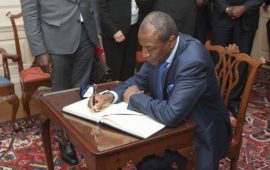 AlphaInformations exclusives JA /Guinée : Alpha Condé « préfère être tué » que de signer sa démission