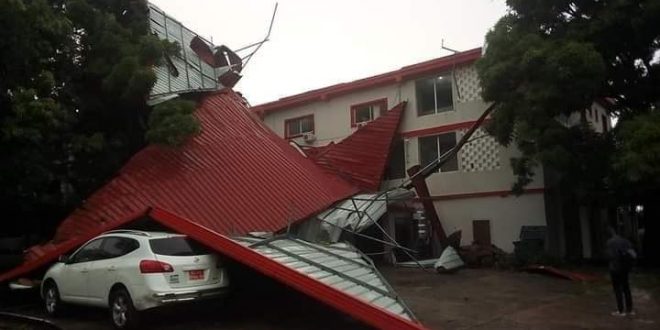 Guinée : La toiture du bâtiment principal du ministère de l’information et de la communication emportée par un vent violent