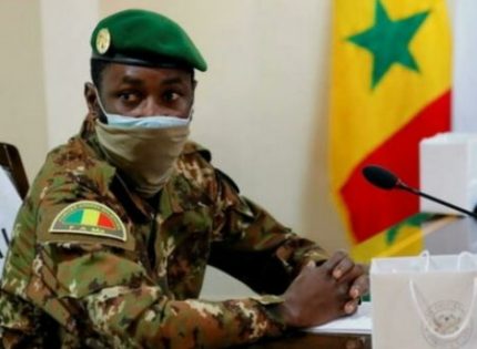 Mali: le président Assimi Goïta veut convaincre les partis de participer aux Assises nationales