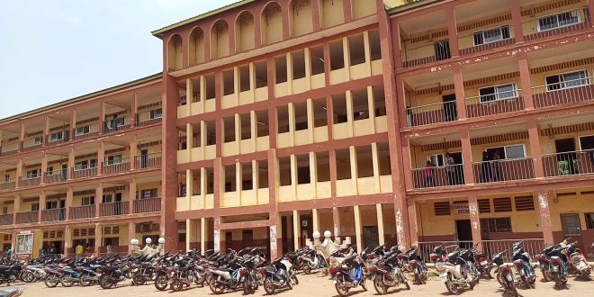 Guinée : Les enseignants de l’université de Kankan perturbent les cours et déclenchent une grève de 72h