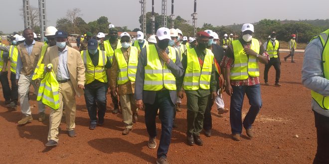 Guinée: Le Ministre Abé SYLLA visite les chantiers du Projet d’interconnexion énergétique à Boké