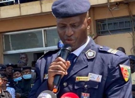 Guinée/Décret : 24 heures après son limogeage, le commissaire Abdoul Malick Koné encore nommé à la place de Colonel Moussa Thiegboro Camara