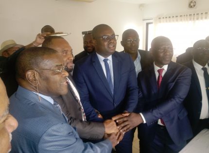 Mise en place d’un bureau provisoire unique du patronat  Guinéen :El Hadj  Mohamed Habib Hann accepte la main tendue de son frère Kaba Guiter