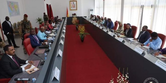 Guinée/Conseil des Ministres: le chef de l’État demande aux membres du gouvernement de prendre toutes les dispositions pour mettre fin au trafic de carburant sur le marché