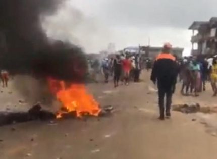 Sierra Leone : deux policiers tués lors de manifestations contre la vie chère