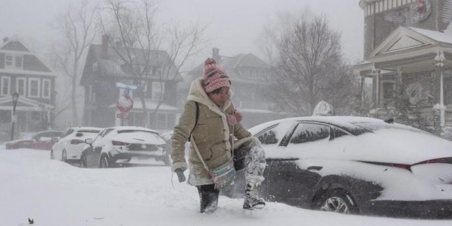 ÉTATS-UNIS : Tempête hivernale: 32 morts, des dizaines de milliers d’Américains sans courant à Noël