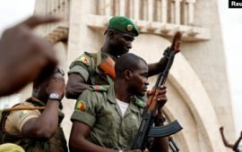 Combats avec les jihadistes au Mali: nouveau bilan de 14 soldats tués