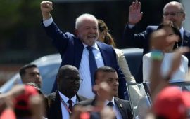 Brésil: Lula investi président pour la 3è fois, s’engage à « reconstruire le pays » avec les Brésiliens