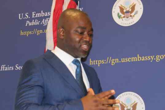 Loi sur la Cybercriminalité et son application en Guinée: à l’Ambassade des États-Unis, Mohamed Diawara explique avec brio ce thème aux journalistes