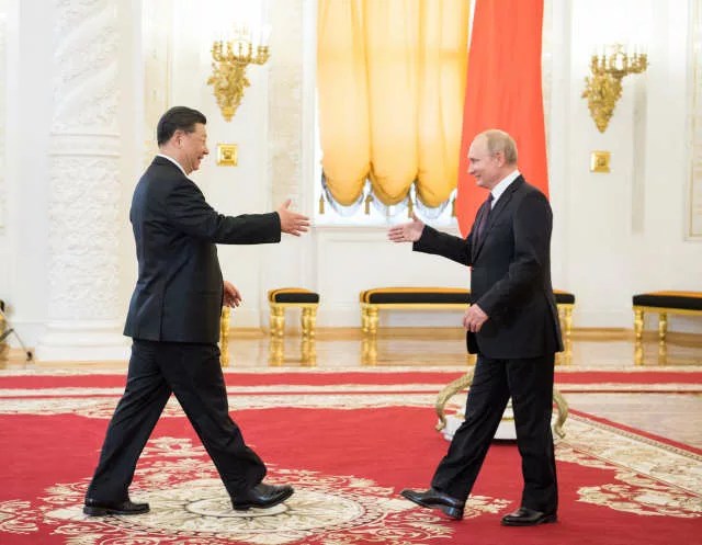 Moscou : Poutine et Xi célèbrent leur relation « spéciale » face aux Occidentaux