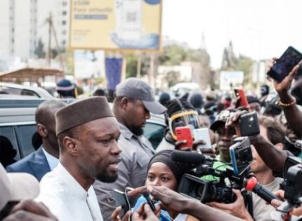 Sénégal: le procès pour diffamation de l’opposant Ousmane Sonko renvoyé au 30 mars
