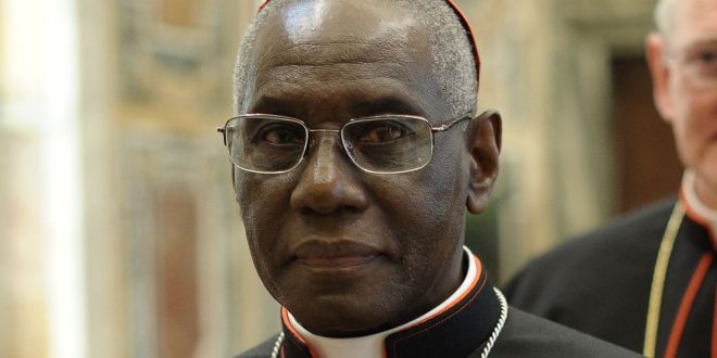 Le cardinal Robert Sarah au colonel Mamadi Doumbouya : « Ne permettez plus que les leaders politiques abusent de notre peuple »