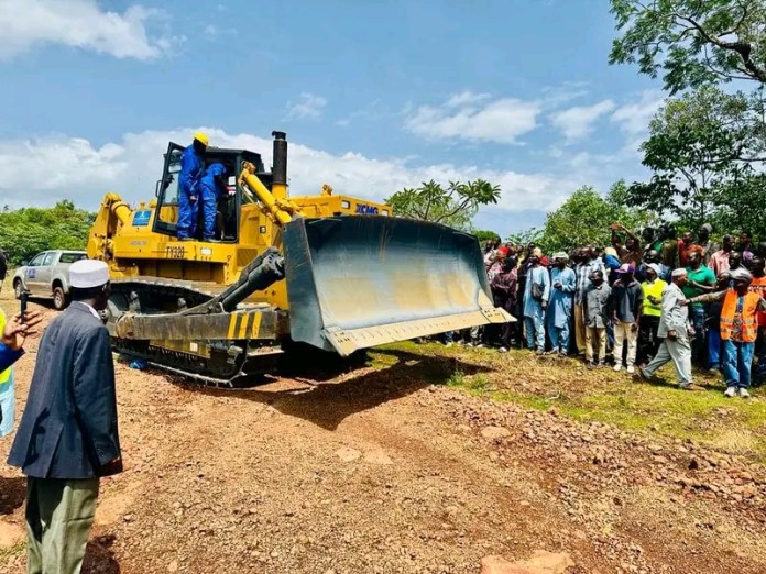 Guicopres BTP, démarre les travaux de construction et de bitumages de route dans quatre villes