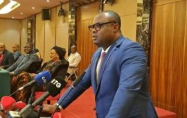 FEGUIFOOT: le Premier ministre Goumou annonce la fin de la crise qui divisait les acteurs du football guinéen  C’est enfin résolut, la démarche