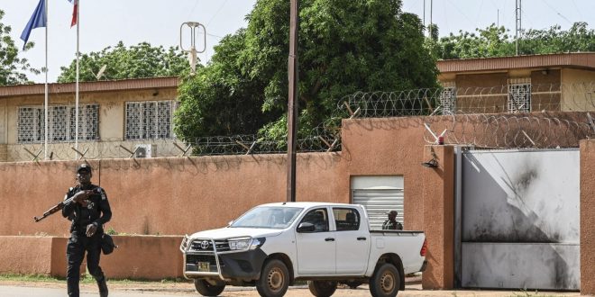 L’ambassadeur de France au Niger Sylvain Itté et six collaborateurs ont quitté Niamey