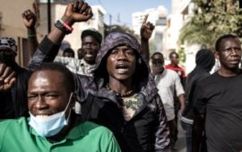 Sénégal : L’opposition crie au « coup d’Etat constitutionnel »