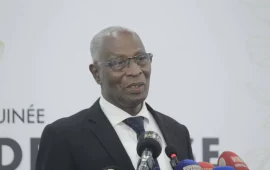 Guinée/desserte en électricité : Le premier ministre Bah Oury devant la presse