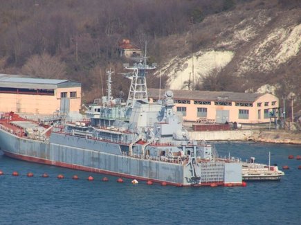 Guerre en Ukraine : capturé par les Russes lors de l’annexion de la Crimée, le navire « Kostyantyn Olshansky » a été attaqué par un missile Neptune de l’armée ukrainienne