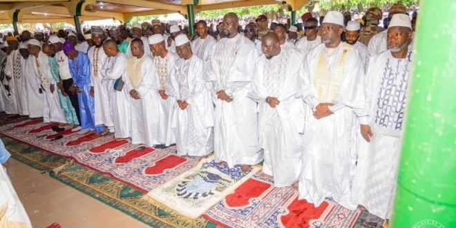 Célébration de l’Aïd el-Kabir: : Le Président de la République Mamadi Doumbouya accomplit ses obligations religieuses dans la ville de Kankan (Nabaya)