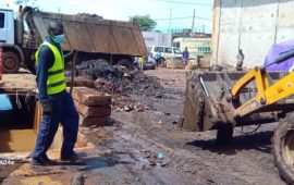 Guinée/Journée citoyenne d’assainissement : les autorités communales de Matam procèdent aux curages des caniveaux