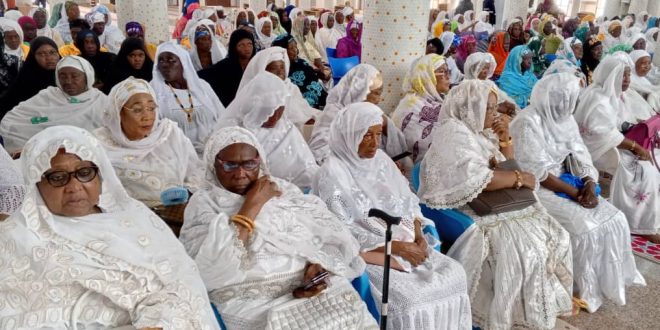 Guinée: l’ancienne première dame d’Ahmed Sékou Touré organise une lecture du Saint Coran pour préserver la paix et la quiétude sociale