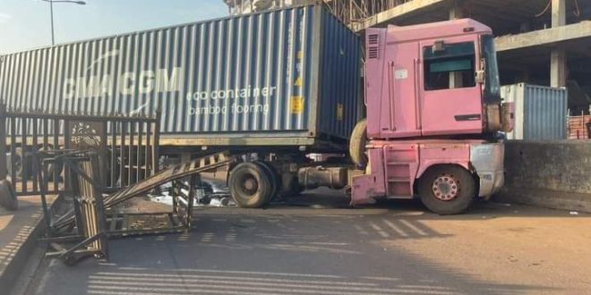 Conakry/Tannerie : un accident de la circulation provoque un terrible embouteillage sur l’autoroute Fidel Castro