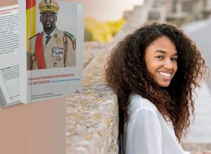 Cérémonie de dédicace du livre intitulé « GÉNÉRAL MAMADI DOUMBOUYA-LE BÂTISSEUR, POUR LA PATRIE ET POUR L’HONNEUR »suivit du lancement officiel de la Caravane Humanitaire du Livre (COMMUNIQUÉ)