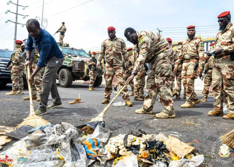 Le Général Mamadi Doumbouya : Un Président du Peuple aux Actions Tangibles