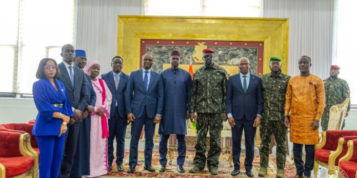 audien-Mamadi-Doumbouya-Ousmane-Sonko-1050x525