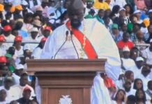 Guinée : Mamadi Doumbouya officiellement installé dans ses fonctions de premier Président de la cinquième République